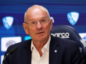 Villis bleibt Vorstandsvorsitzender in Bochum