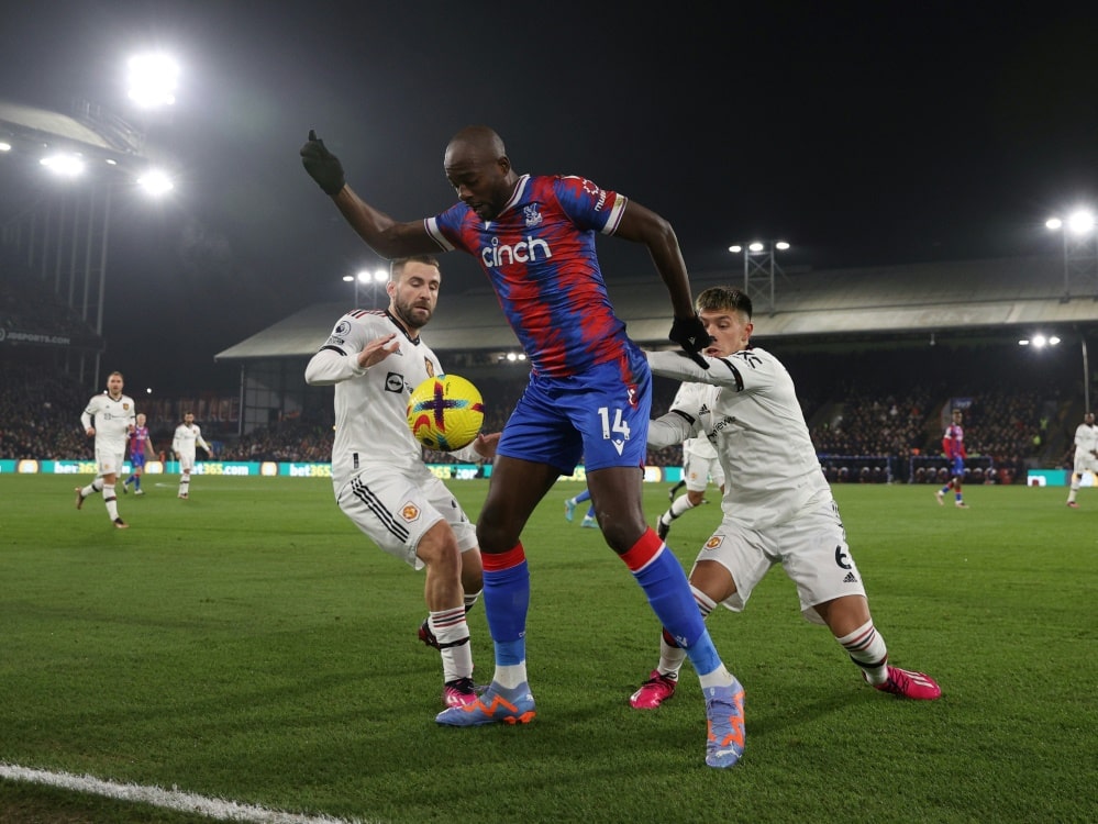 Manchesters Siegesserie endet bei Crystal Palace (© AFP/SID/ADRIAN DENNIS)
