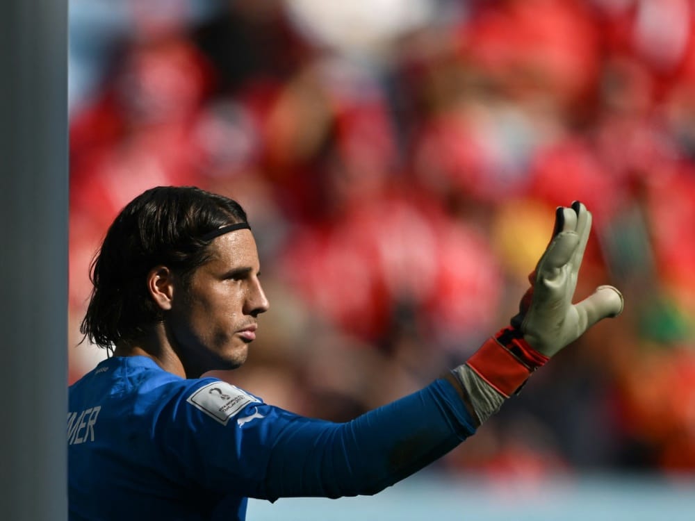 Yann Sommer könnte schon bald nach München wechseln (© AFP/SID/FABRICE COFFRINI)