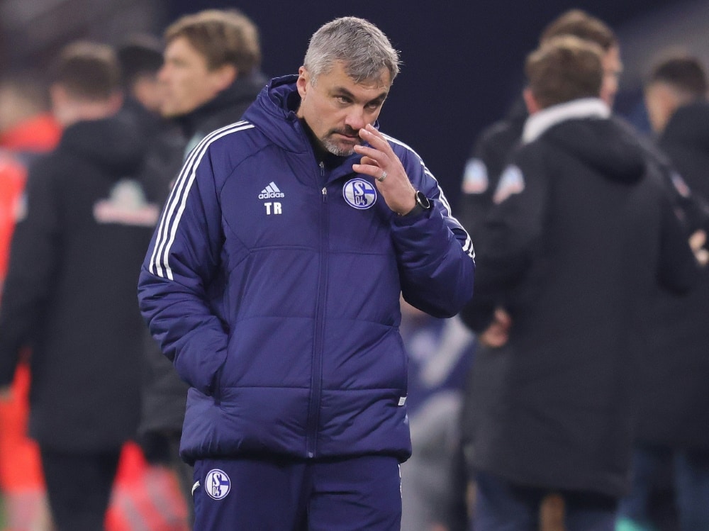 Die meisten Fans trauen Schalke keine Aufholjagd zu (© FIRO/FIRO/SID/)