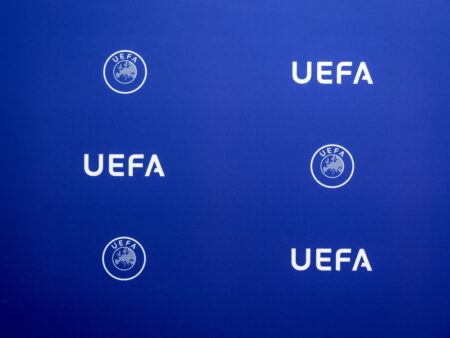 Bild: Zunächst stellt die UEFA 200.000 Euro bereit (© AFP/SID/FABRICE COFFRINI)