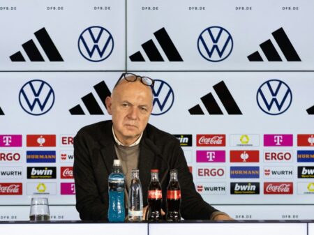Bild: Neuendorf und Völler müssen sich WM-Analyse unterziehen (© AFP/SID/ANDRE PAIN)