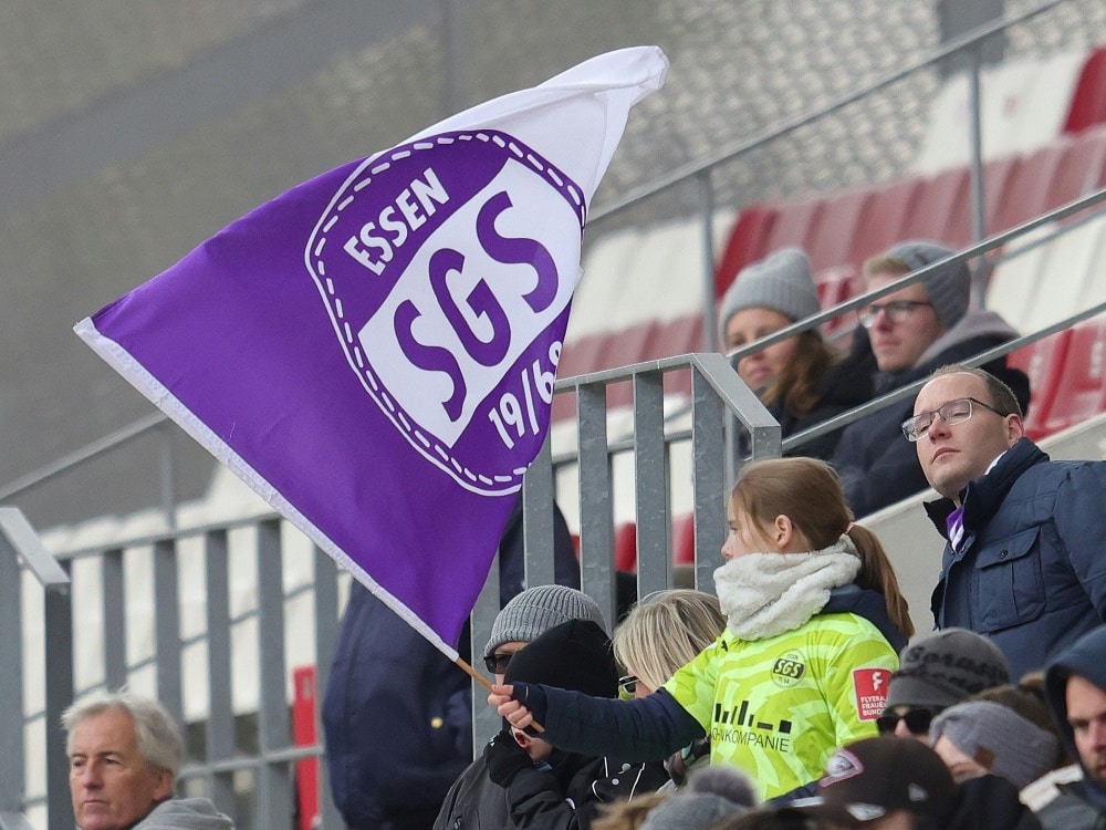 SGS Essen gewinnt das Auftaktspiel gegen Köln (© FIRO/FIRO/SID/)