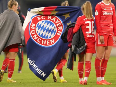 Bild: Bayern will das Topspiel gegen Frankfurt gewinnen (© FIRO/FIRO/SID/)