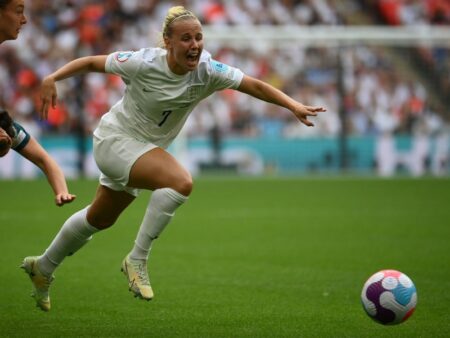 Bild: Beth Mead droht das WM-Aus (© AFP/SID/FRANCK FIFE)