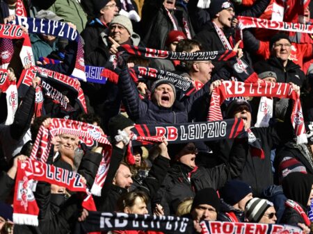 Bild: Leipzig muss am Dienstag bei Manchester City ran (© AFP/SID/JOHN MACDOUGALL)