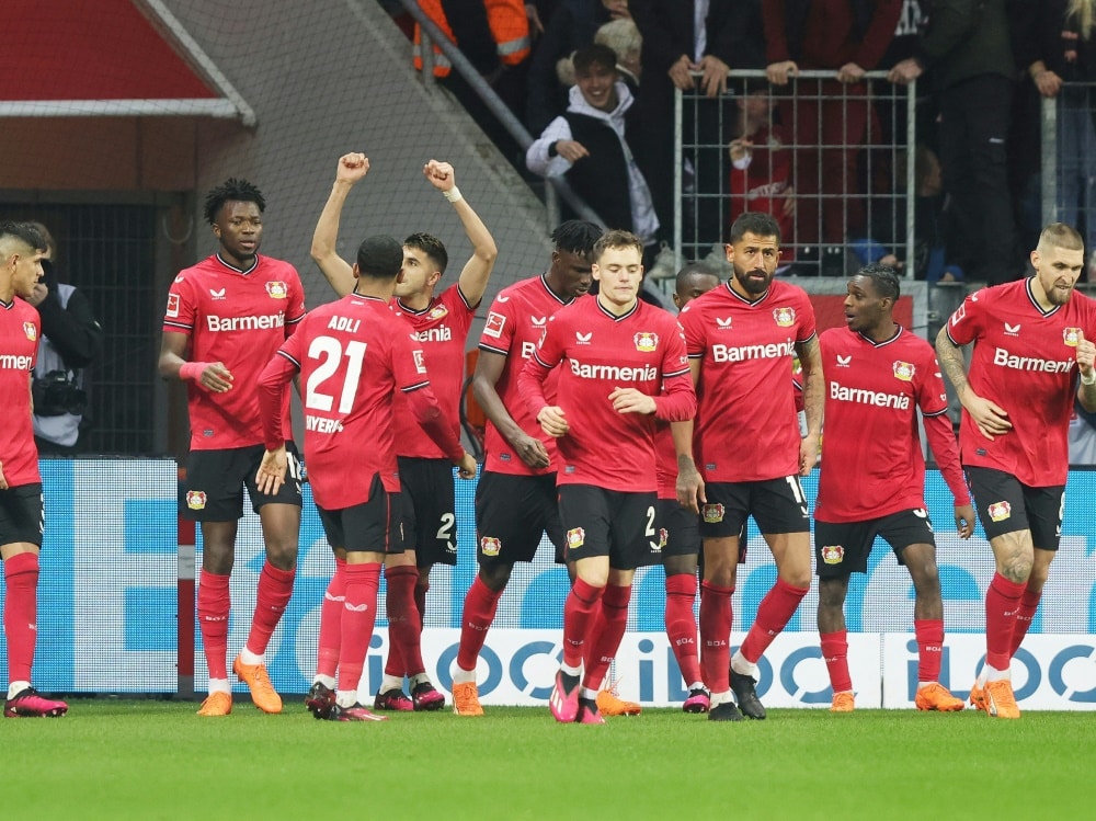 Bild: Leverkusen stürzt Bayern von der Tabellenspitze (© FIRO/FIRO/SID/.)
