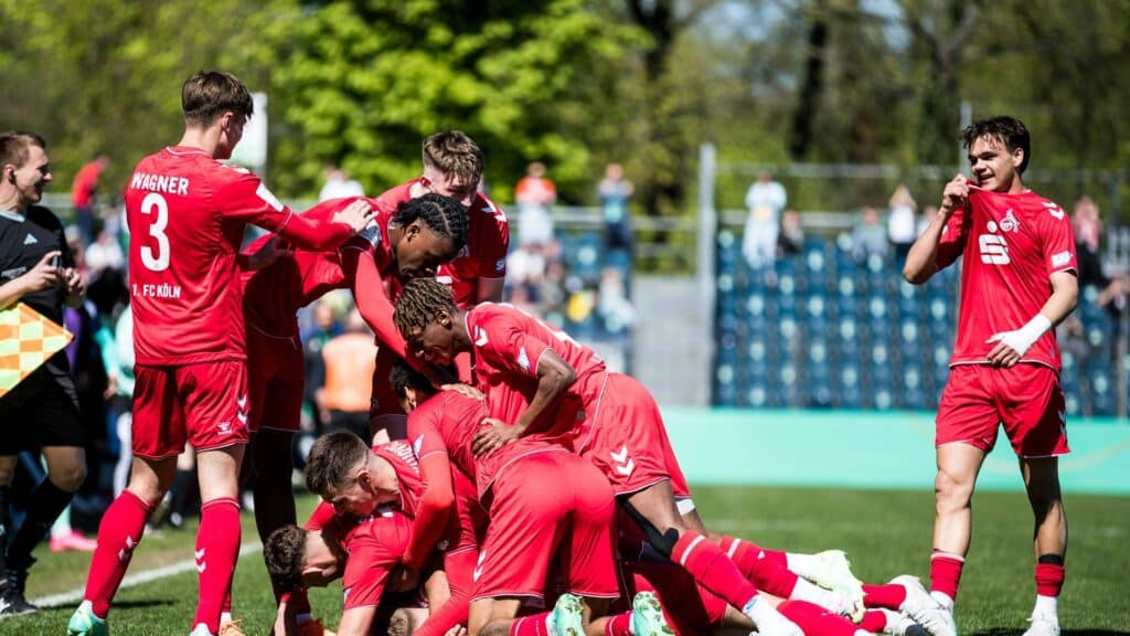 Bild: Köln gewinnt DFB-Junioren-Pokal in der Verlängerung (© IMAGO / Beautiful Sports/SID/IMAGO/BEAUTIFUL SPORTS/Wunderl)