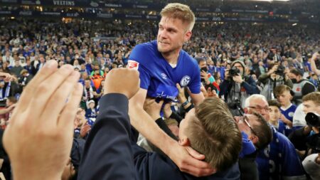 Bild: Aufstiegsheld Simon Terodde verlässt Schalke (© FIRO/SID)