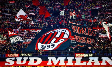 Fußball: Fans vom AC Mailand