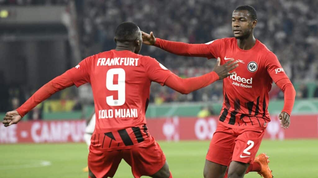Bild: Knapper Sieg für Eintracht Frankfurt (© AFP/SID/THOMAS KIENZLE)