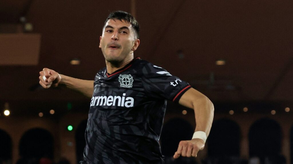 Leverkusen Palacios kehrt gegen Köln zurück