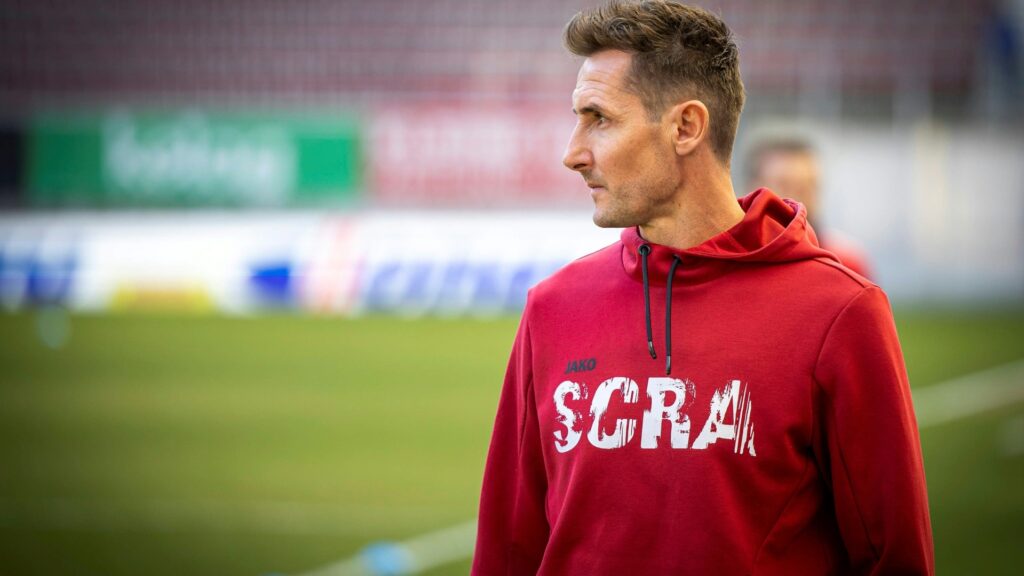 Bild: Von der UEFA geehrt: Miroslav Klose (© IMAGO/GEPA pictures/Wolfgang Jannach/SID/IMAGO/GEPA pictures/ Wolfgang Jannach)