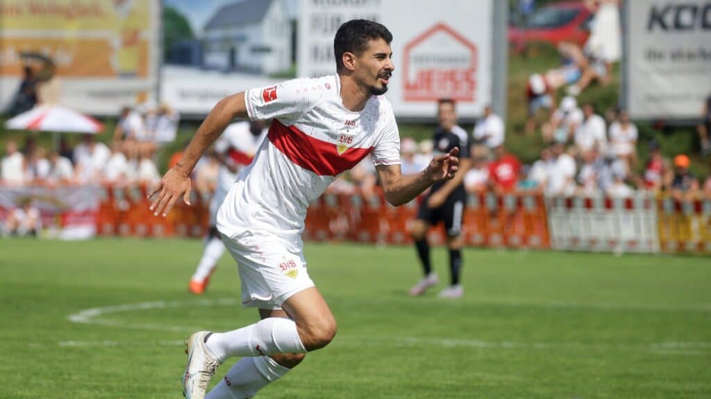 Bild: Dias wird für eine Spielzeit an Legia Warschau verliehen  © IMAGO/SID/Hansjürgen Britsch