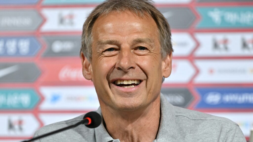 Foto: Klinsmann hält Druck stand und triumphiert mit Südkorea © AFP/SID/JUNG YEON-JE