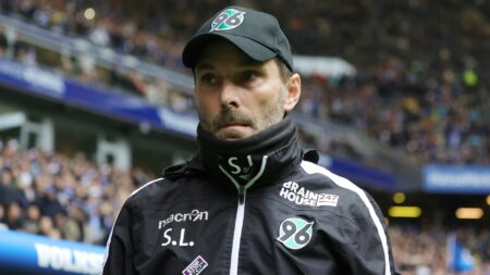 Bild: Stefan Leitl mit Hannover in Fürth siegreich  (© FIRO/SID/JÜRGEN FROMME)