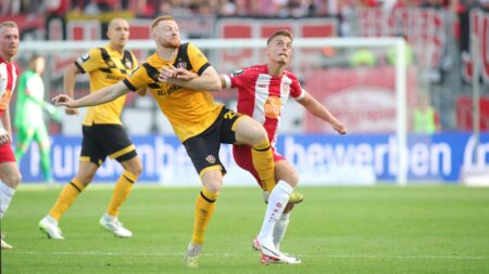 Foto: Dynamo Dresden gewinnt gegen Hallescher FC © FIRO/SID