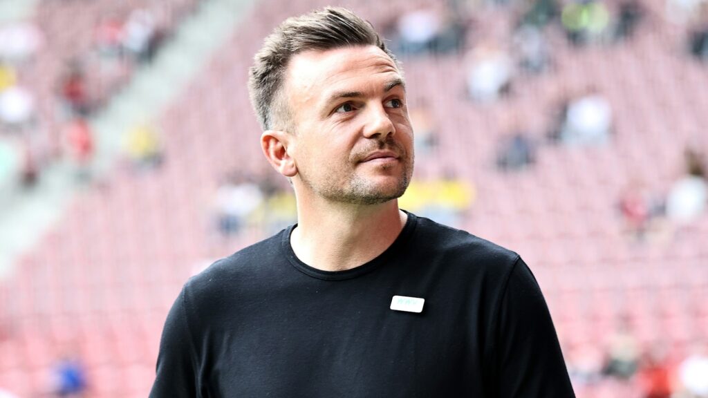 Foto: Enrico Maaßen ist nicht mehr Trainer des FC Augsburg © FIRO/SID