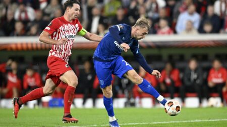Foto: Bild: Freiburg verliert mit 1:2 gegen West Ham © AFP/SID/THOMAS KIENZLE