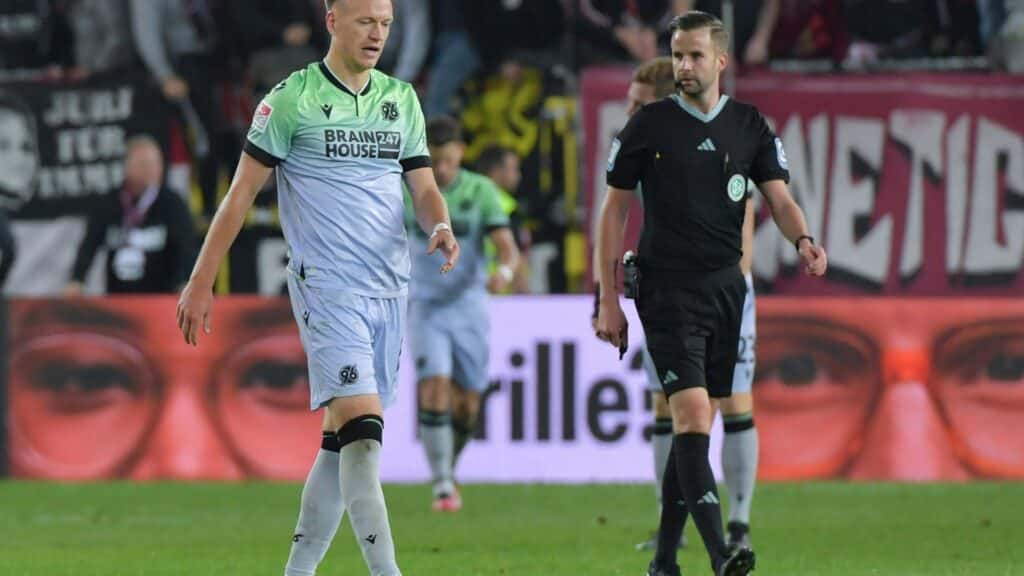 Bild: Havard Nielsen muss nur für zwei Spiele auf die Tribüne