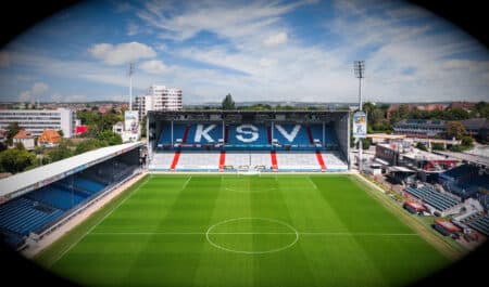 Stadion von Holstein Kiel. Bild: uslatar / Shutterstock.com
