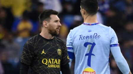 Messi und Ronaldo duellierten sich zuletzt im Januar (© AFP/SID/FRANCK FIFE)