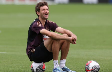 Müller will seine Karriere fortsetzen (© AFP/GETTYIMAGES/SID/ALEX GRIMM)