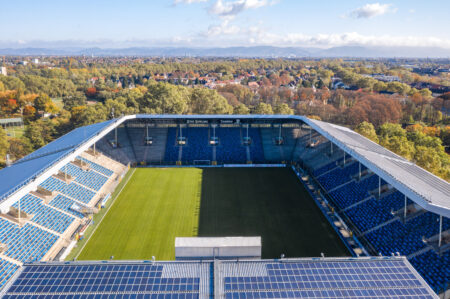 SV Waldhof Mannheim, Fußball in der 3. Liga. Bild: uslatar / Shutterstock.com