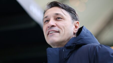 Niko Kovac will seine weiße Weste in Bochum behalten (© AFP/SID/RONNY HARTMANN)