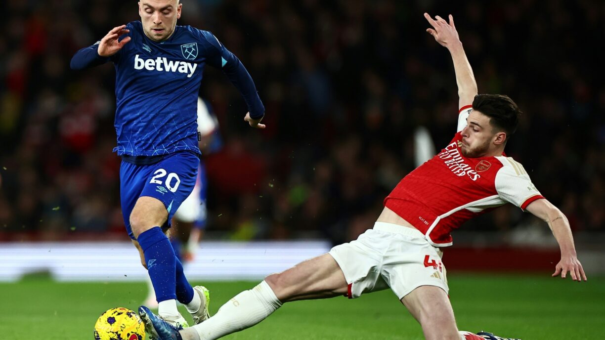 Bild: Arsenal verpasst gegen West Ham die Tabellenführung (© SID/AFP/HENRY NICHOLLS)