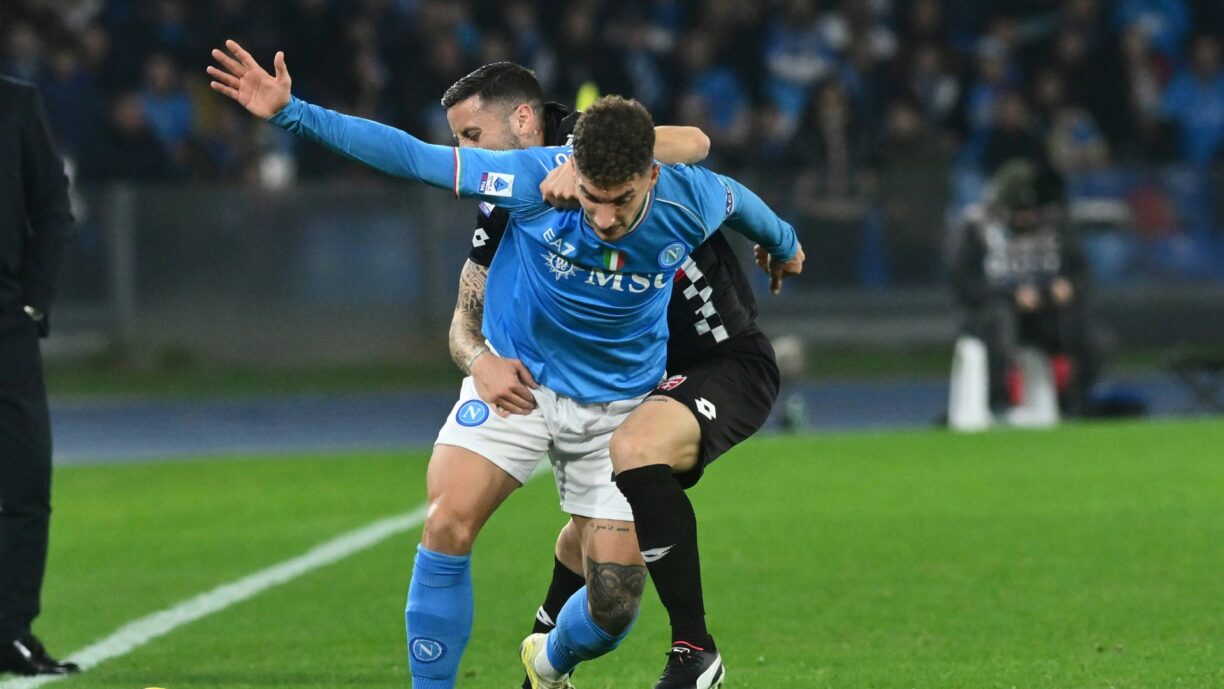 Statistical Analysis: Monza vs Napoli Face-off