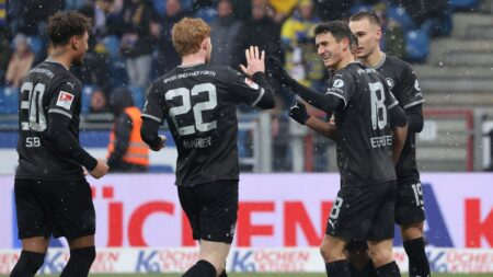 Bild: Fürth gewinnt in Braunschweig (© IMAGO/Priebe/SID/IMAGO/Sebastian Priebe)