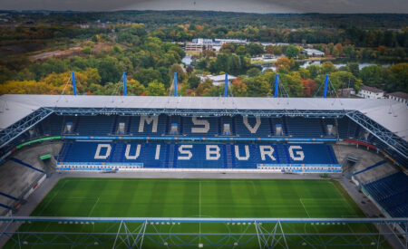 Fußball: Stadion vom MSV Duisburg | uslatar / Shutterstock.com