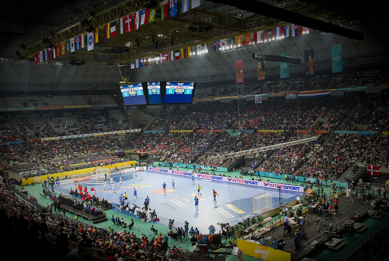 Handball live im Fernsehen. Archivbild: Natursports / Shutterstock.com