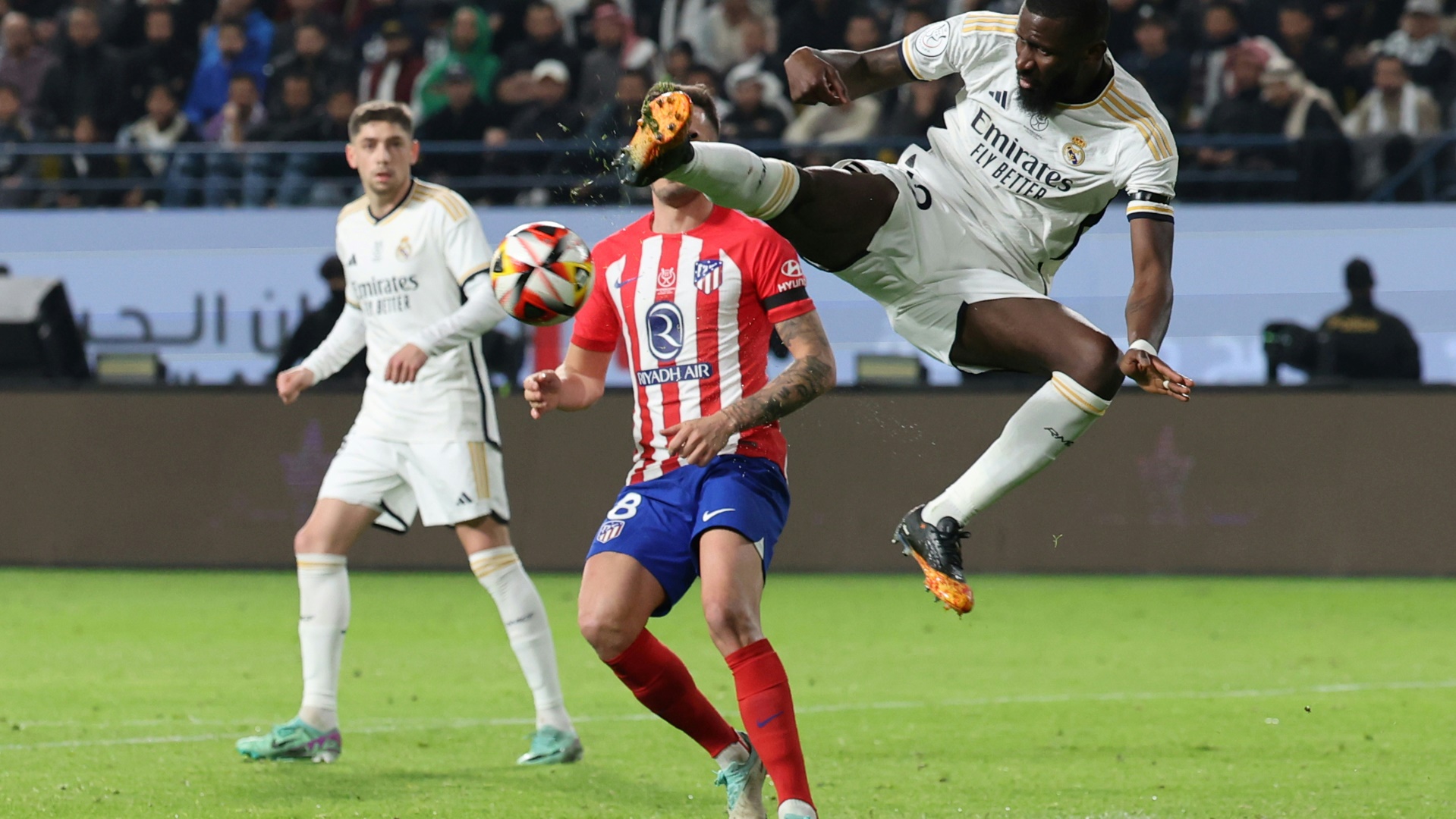 Real Madrid gewinnt gegen Atletico und steht im SupercupFinale