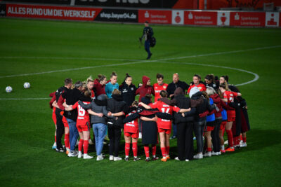 Frauenmannschaft von Bayer Leverkusen. Foto: Vitalii Vitleo / Shutterstock.com