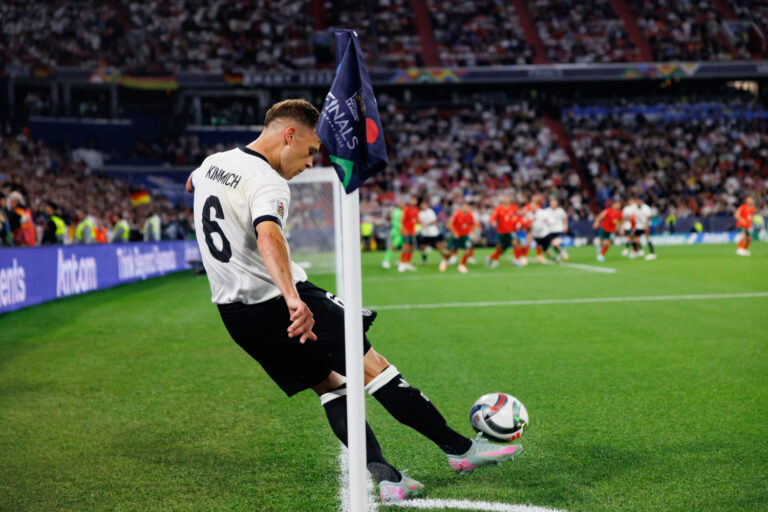 Kostenlose Live-Übertragung Deutschland gegen Slowakei live im TV und Livestream – hier läuft das Spiel in der WM-Qualifikation Deutschland - Joshua Kimmich