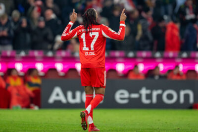 Michael Olise FC Bayern München